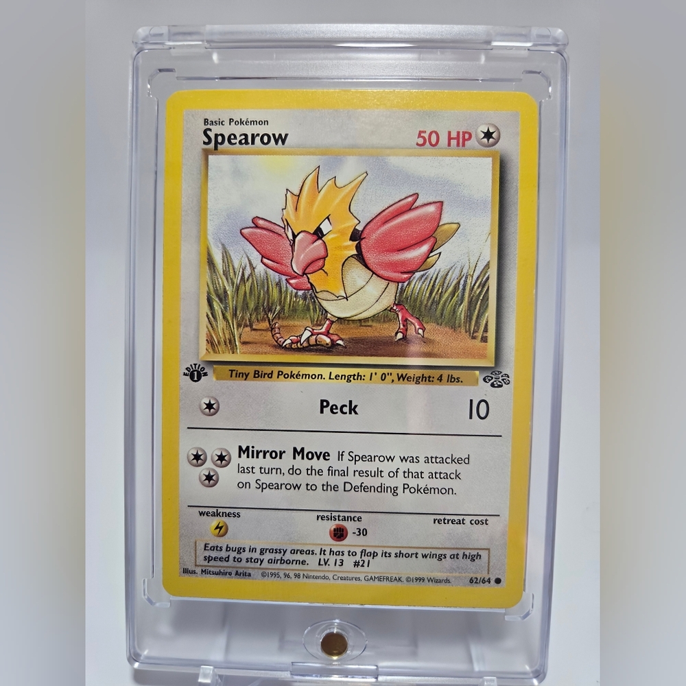 🪶 1999 Jungle Spearow – 1st Edition (#62/64) – Near Mint + Magnetic Case